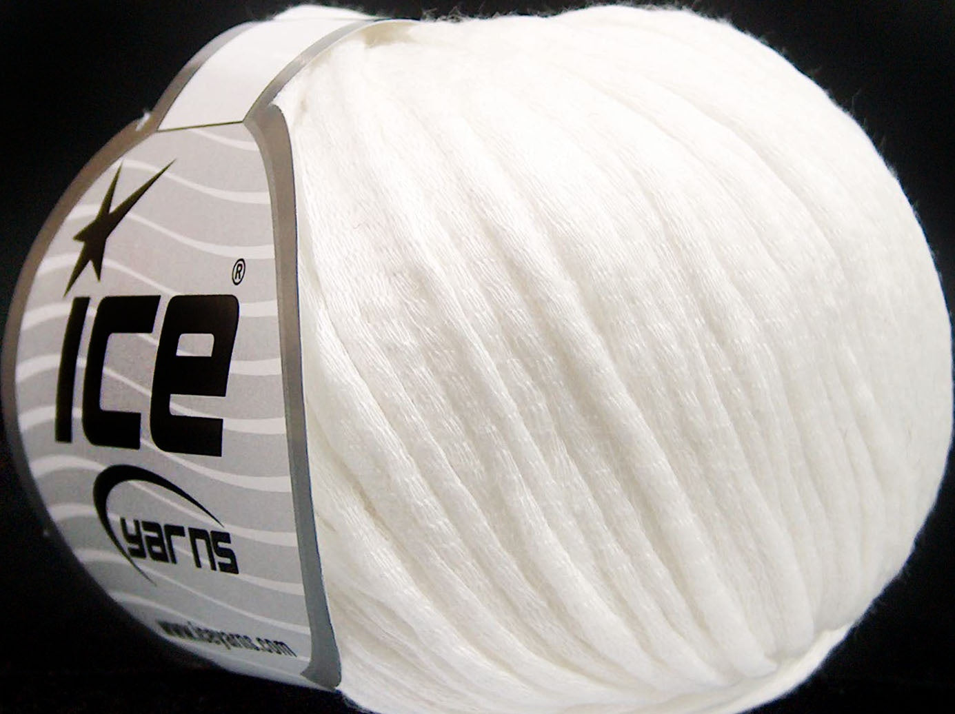 Lot of 8 Skeins Ice Yarns TUBE COTTON WORSTED (67% Cotton) Yarn White