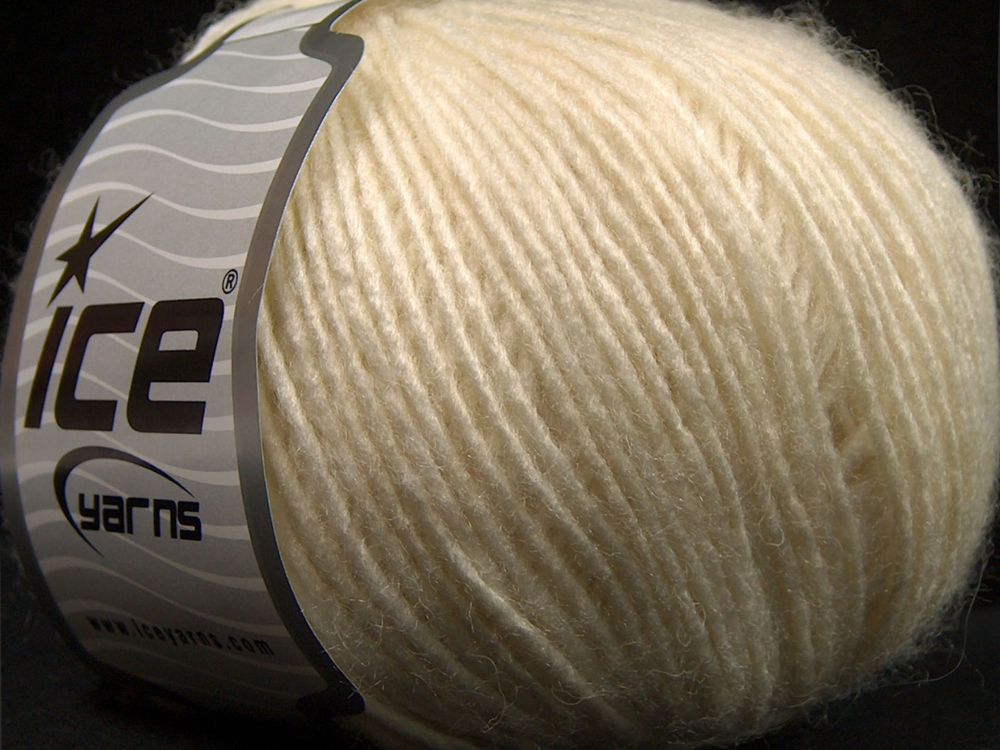 Lot of 8 Skeins Ice Yarns SALE WINTER (40% Wool) Hand Knitting Yarn Cream