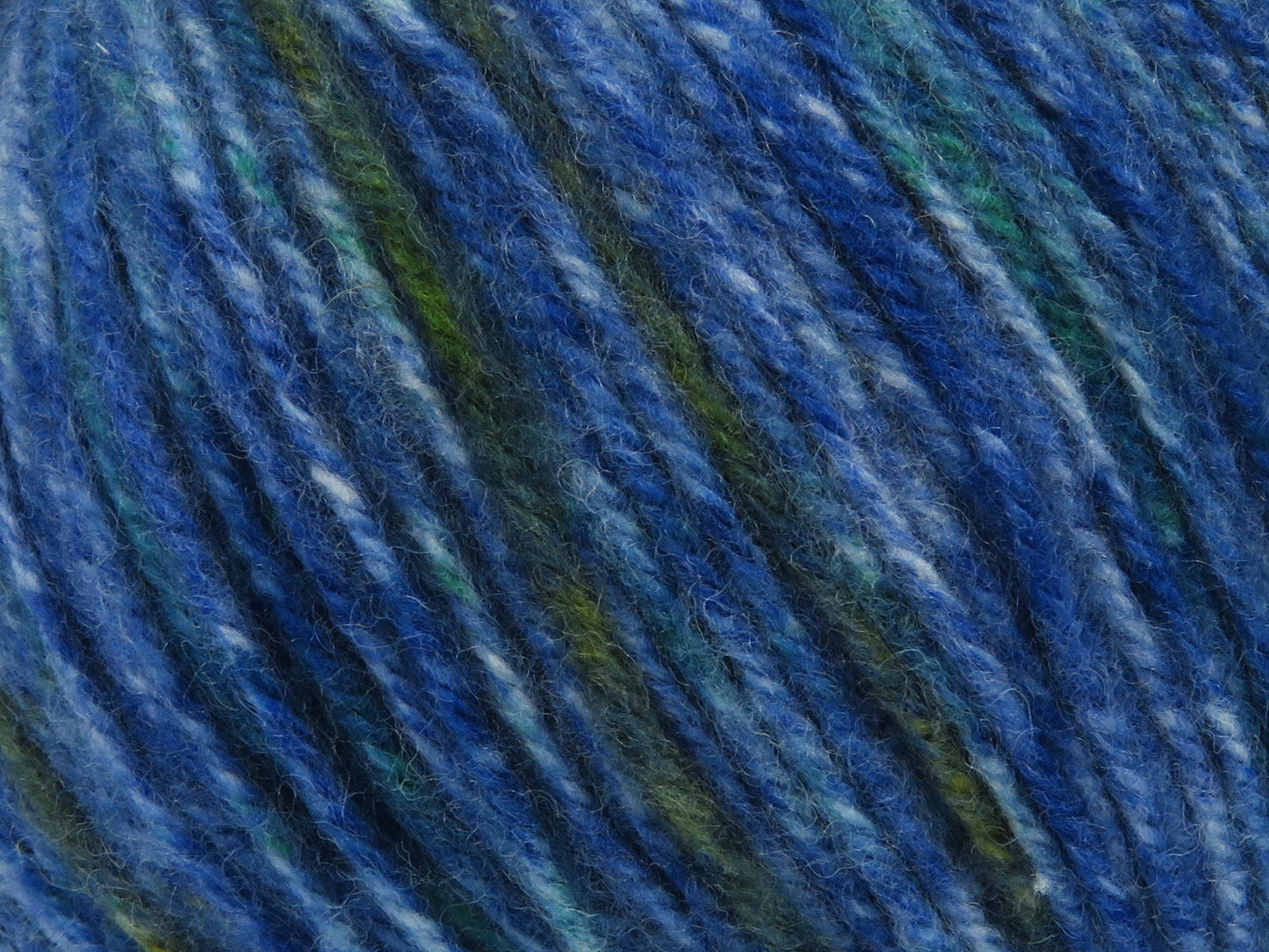 Yün Varicolor Kamgarn