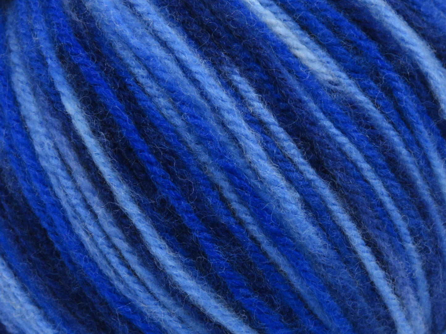 Yün Varicolor Kamgarn