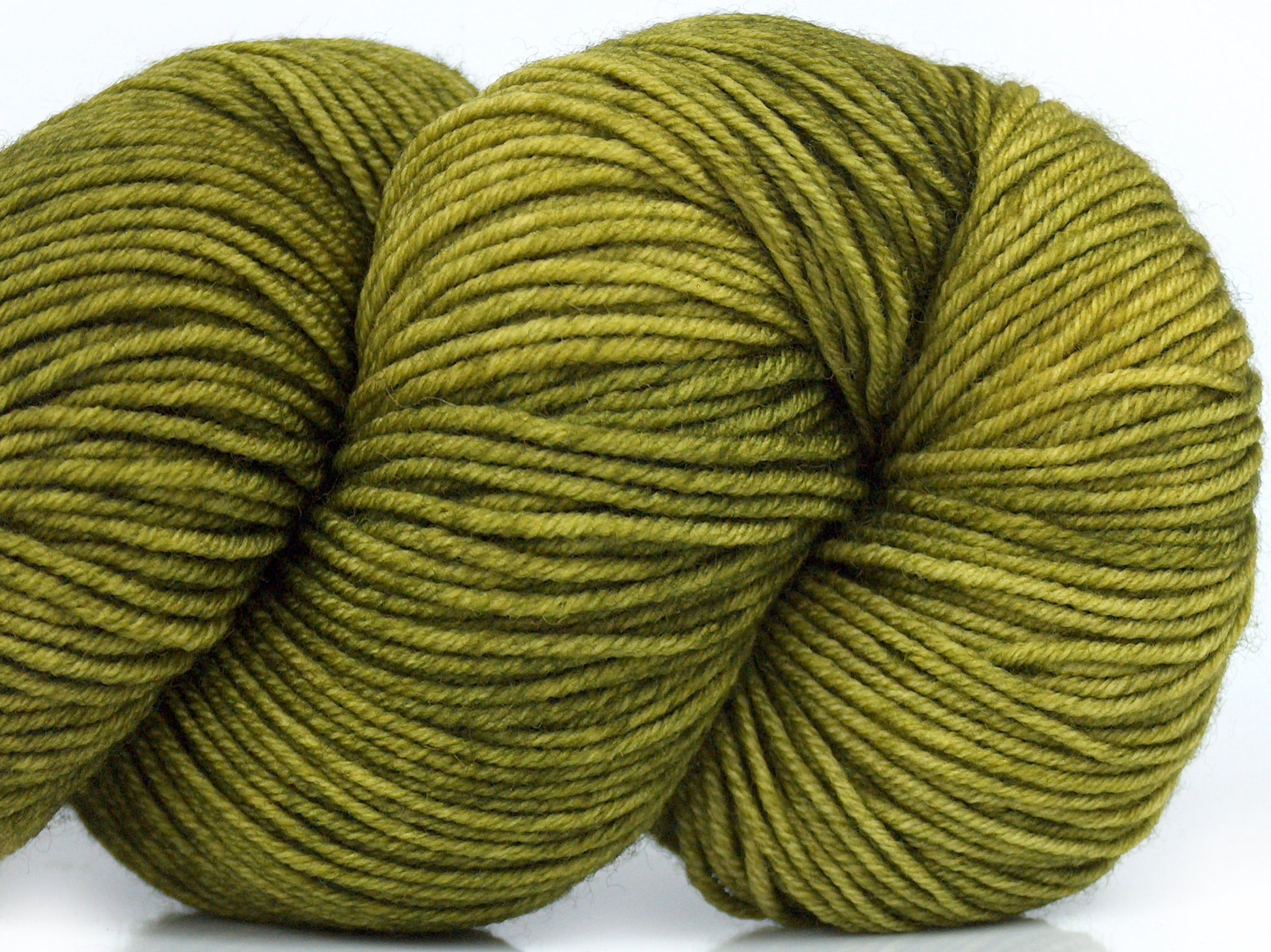 Hand Dyed Merino Extrafine Green Guacamole fnt2-77182