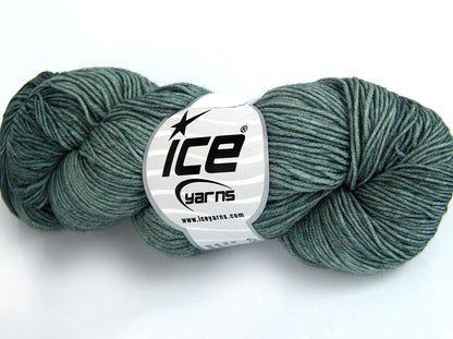 Hand Dyed Merino Extrafine Oil Blue fnt2-77188