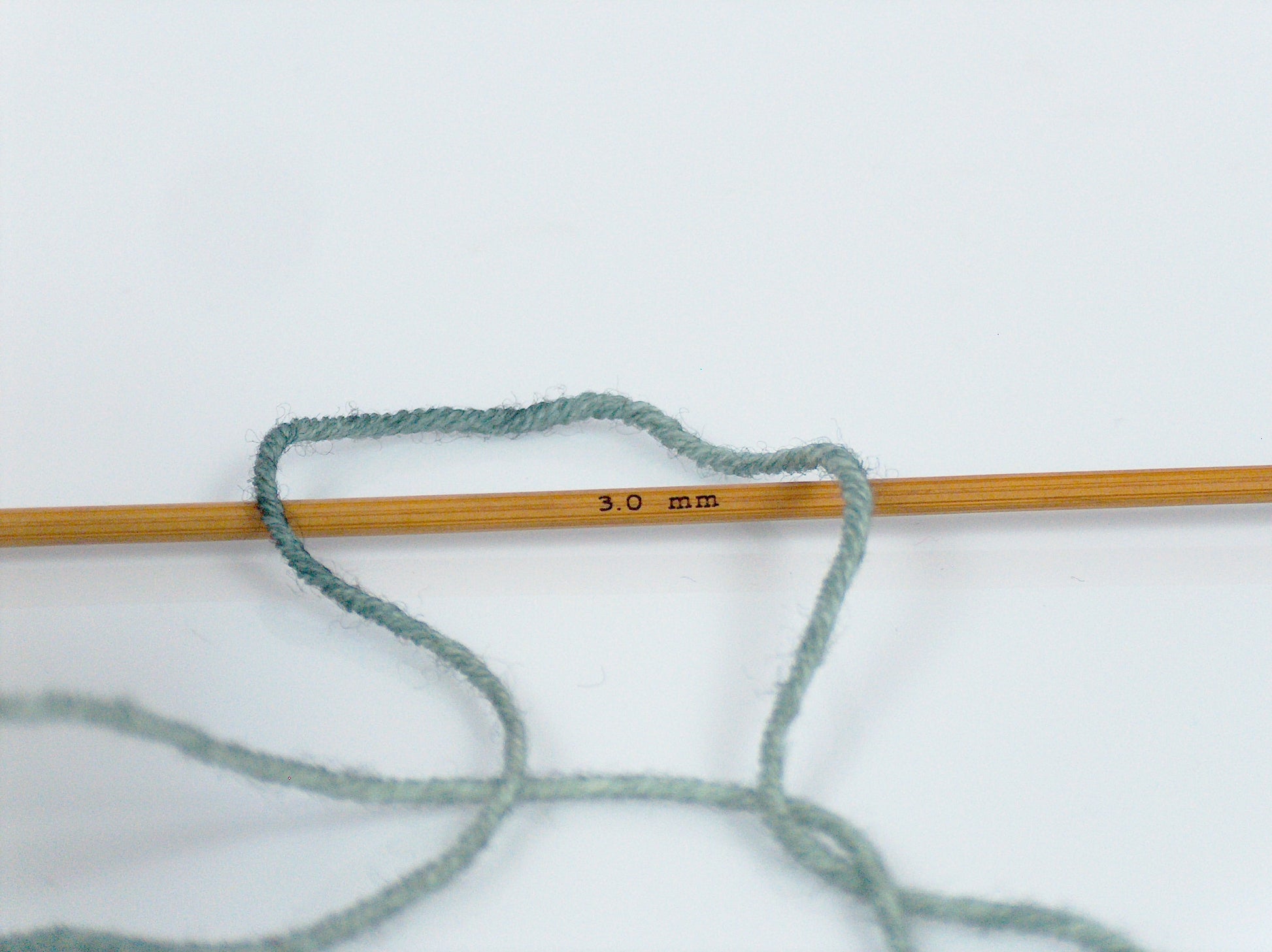 Hand Dyed Merino Extrafine Oil Blue fnt2-77188