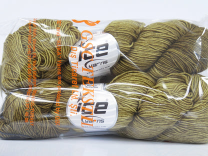 Hand Dyed Merino Extrafine Golden Olive fnt2-77602