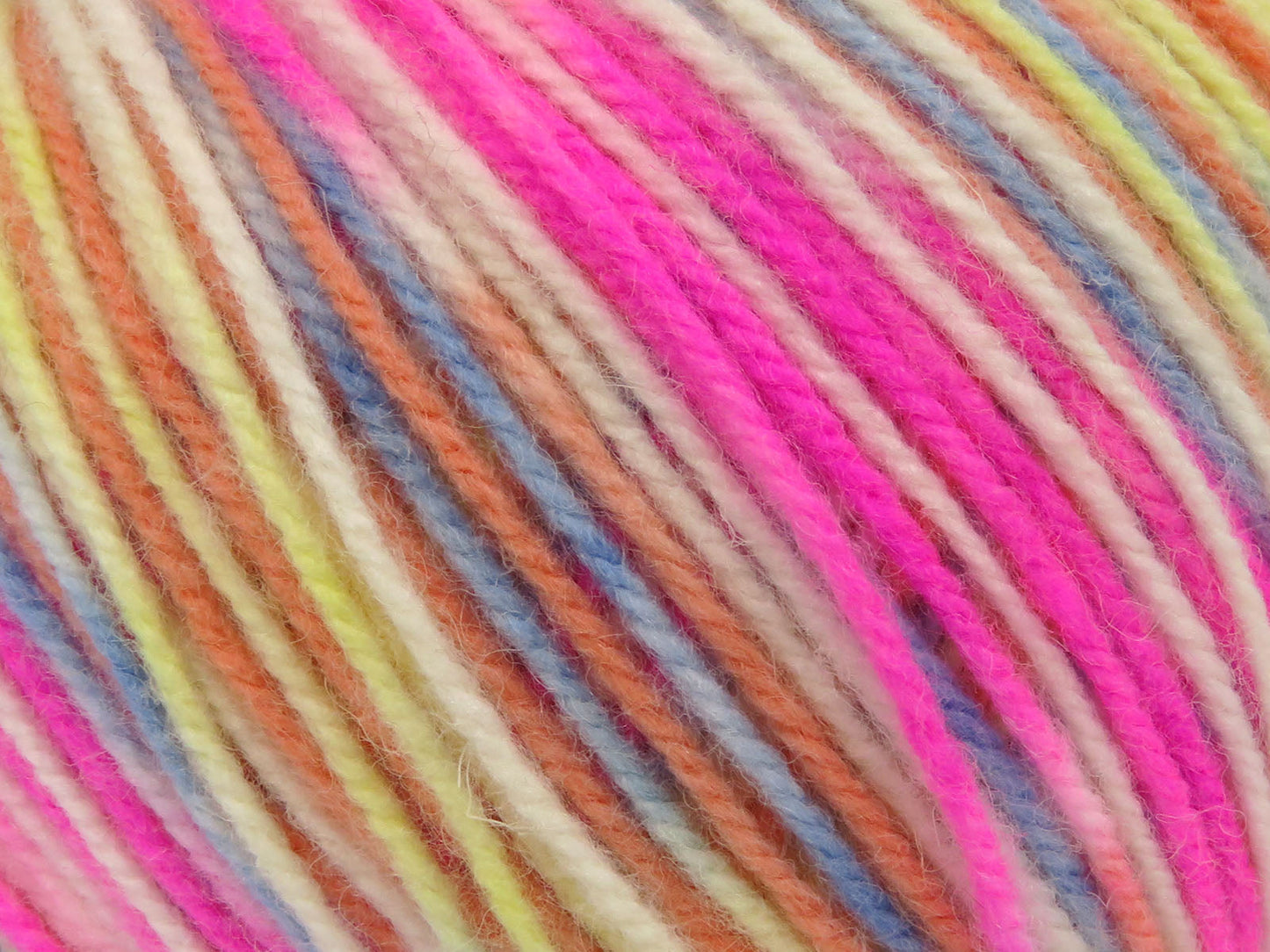 Yün Varicolor Kamgarn