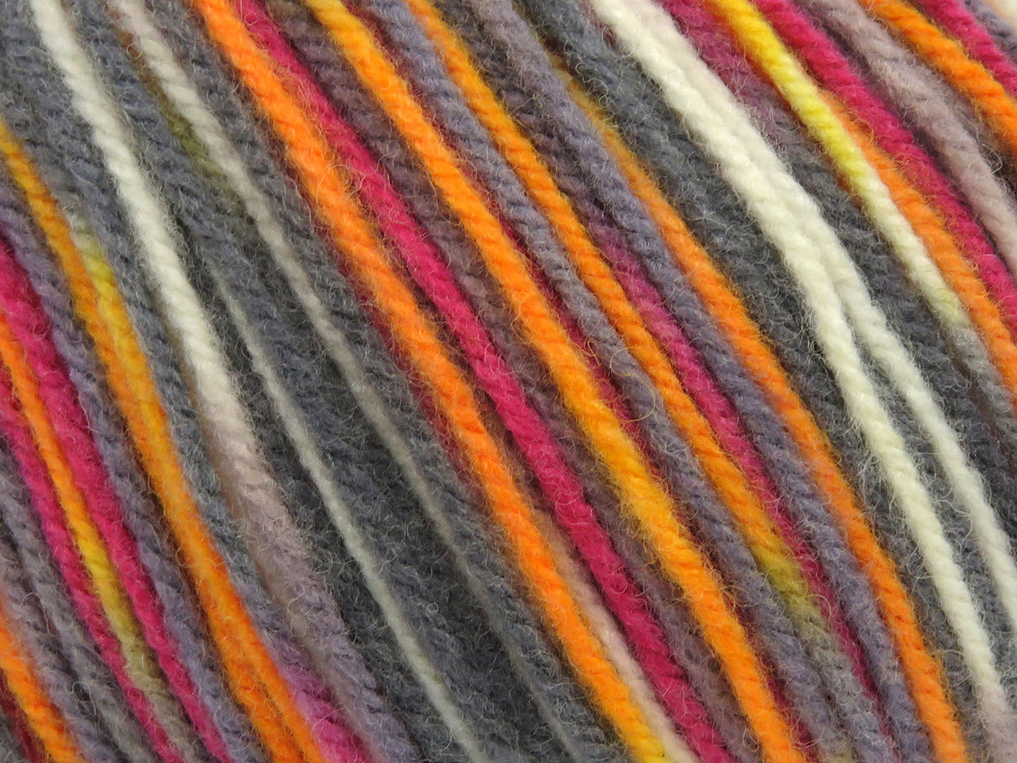 Yün Varicolor Kamgarn