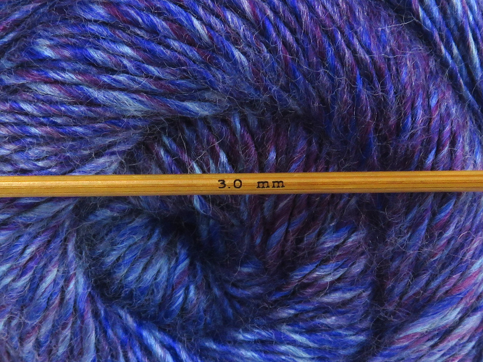 Cakes Magic Wool Blue Shades, Purple Shades fnt2-84043