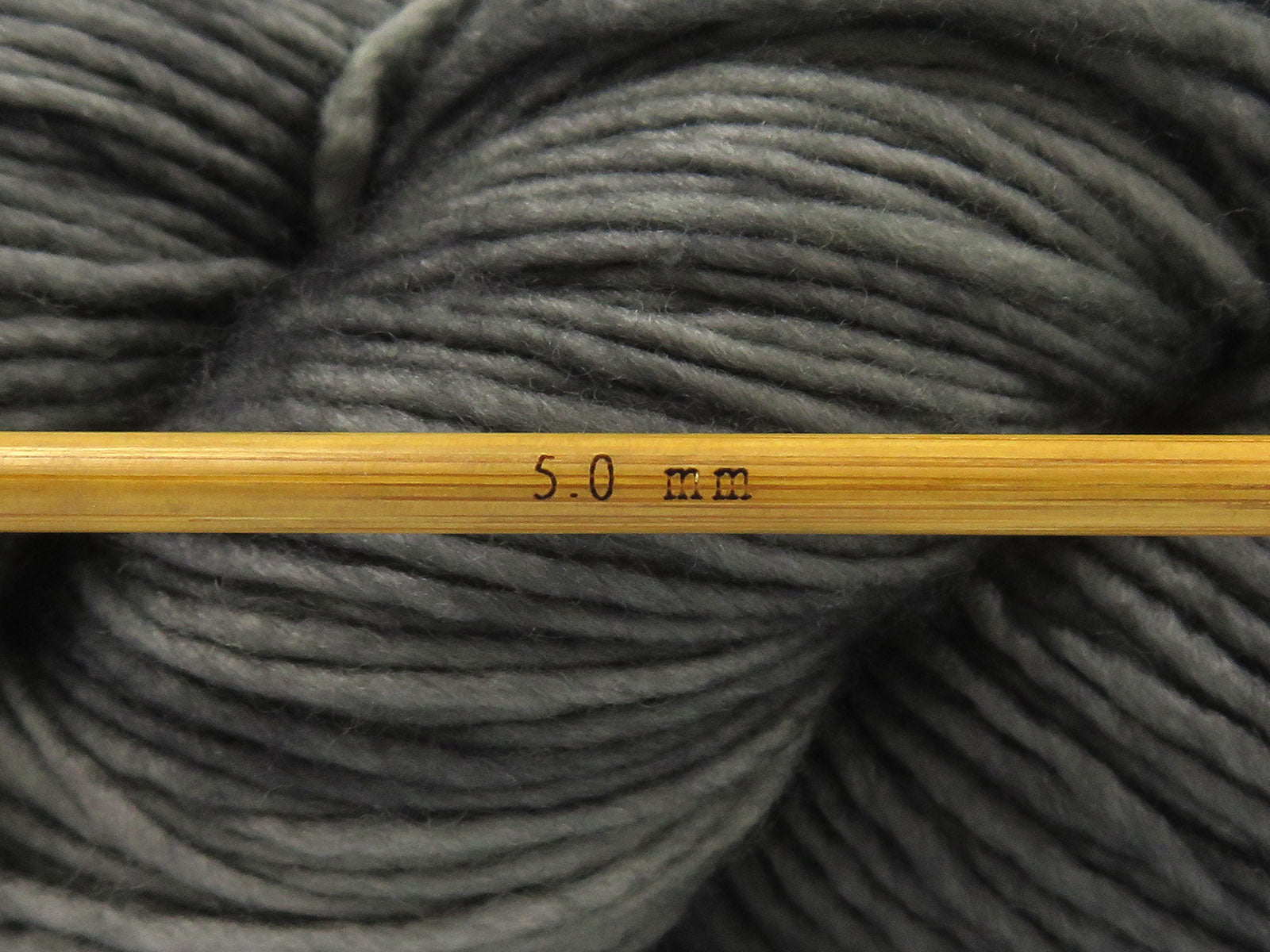 Hand Dyed Superwash Merino Grey Melange fnt2-84219
