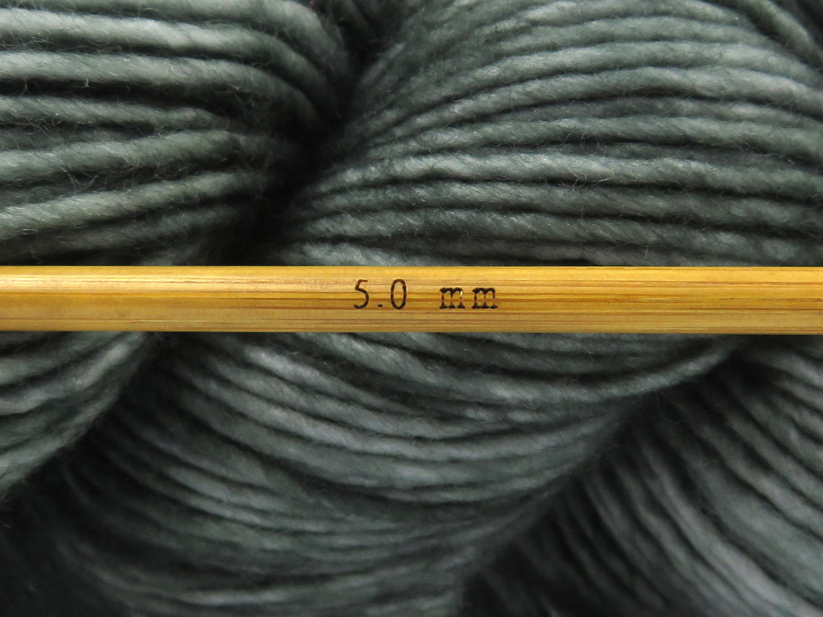 Hand Dyed Superwash Merino Oil Green Melange fnt2-84222