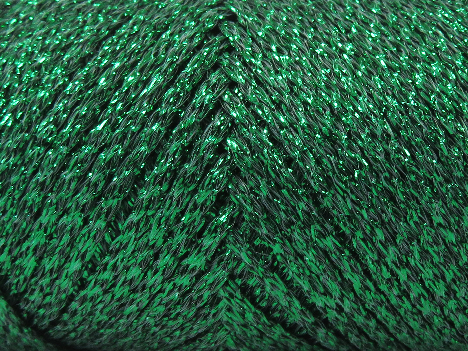 Gleamy Grass Green fnt2-84258