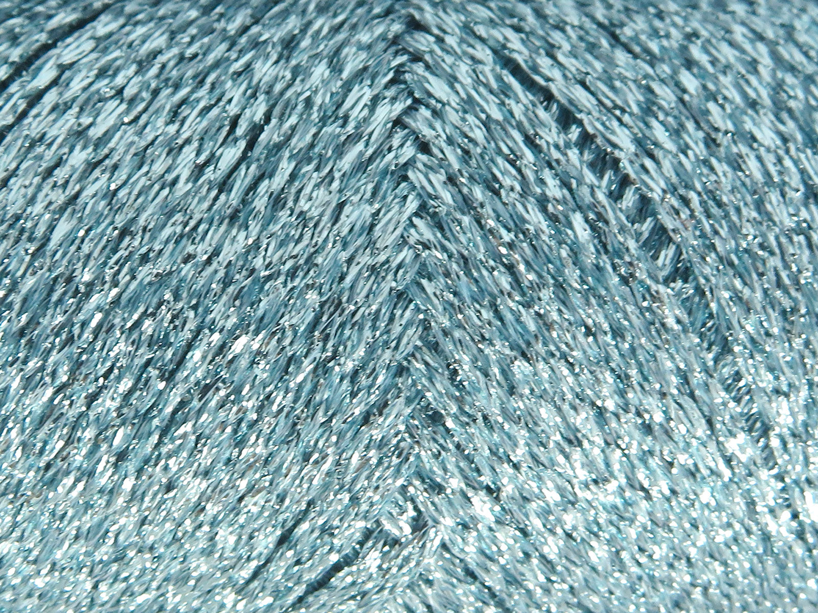 Gleamy Light Turquoise fnt2-84262