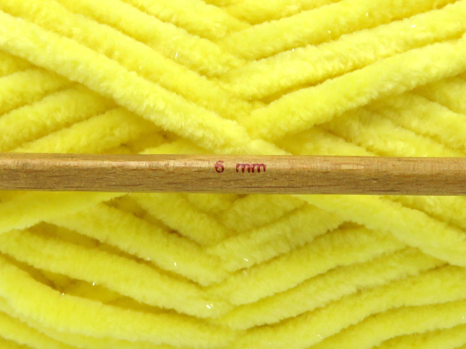 Chenille Baby Glitz Yellow fnt2-84421